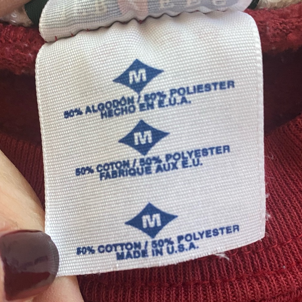 Vintage Crewneck Sweatshirt Burgundy Cardinals in Winter Snow Wild Wings | M - Picture 7 of 8
